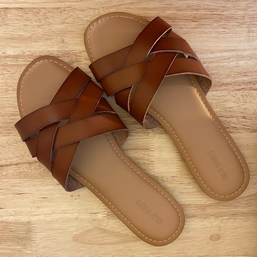 Old Navy Cross Strap Sandals Size 9